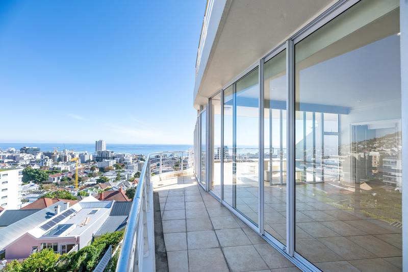 3 Bedroom Property for Sale in Sea Point Western Cape